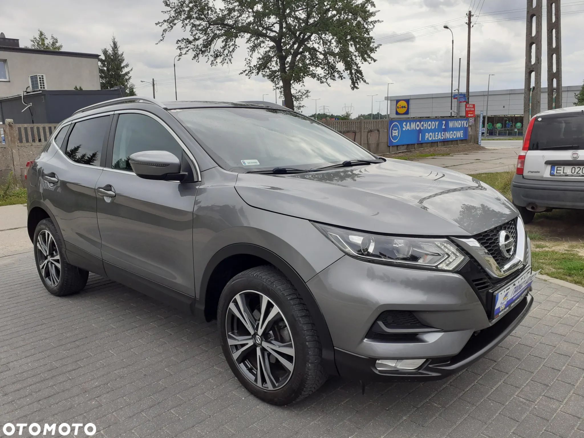 Nissan Qashqai - 1