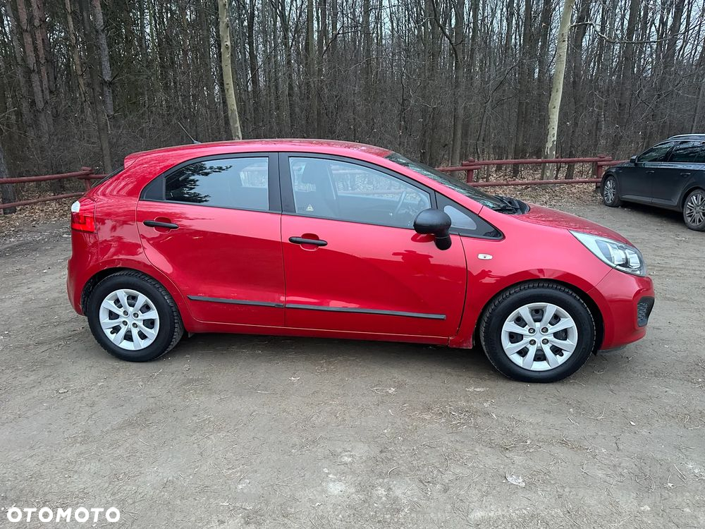 Kia Rio - 3