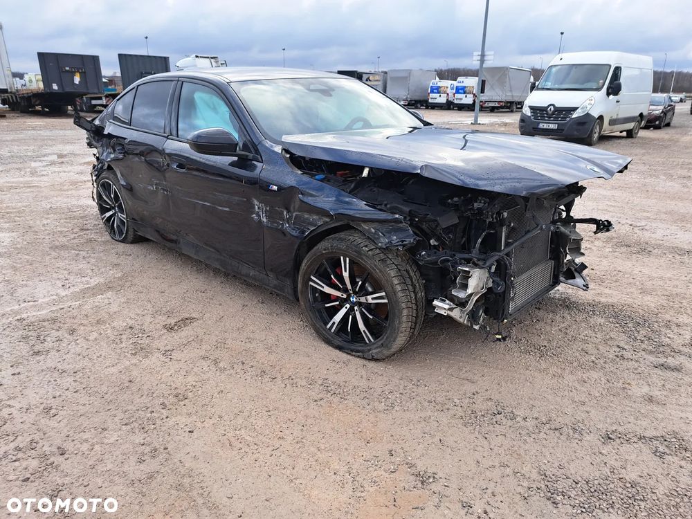 BMW Seria 5 520d xDrive mHEV M Sport - 3