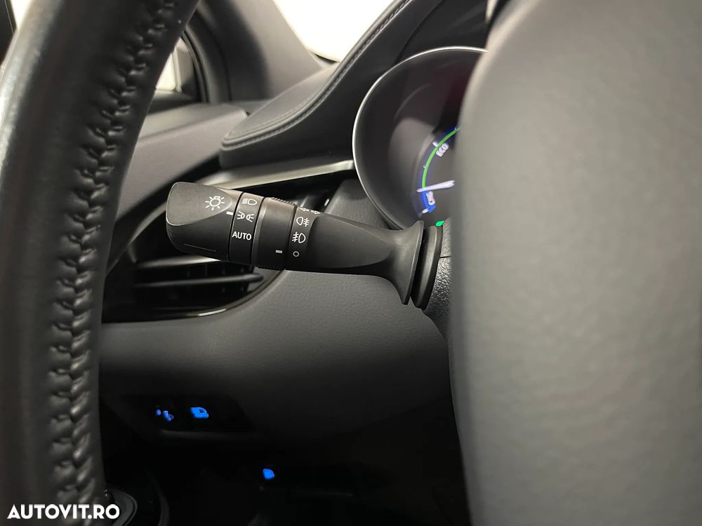 Toyota C-HR 2.0 HSD 184 CP 4x2 CVT C-lassy bi-tone - 20