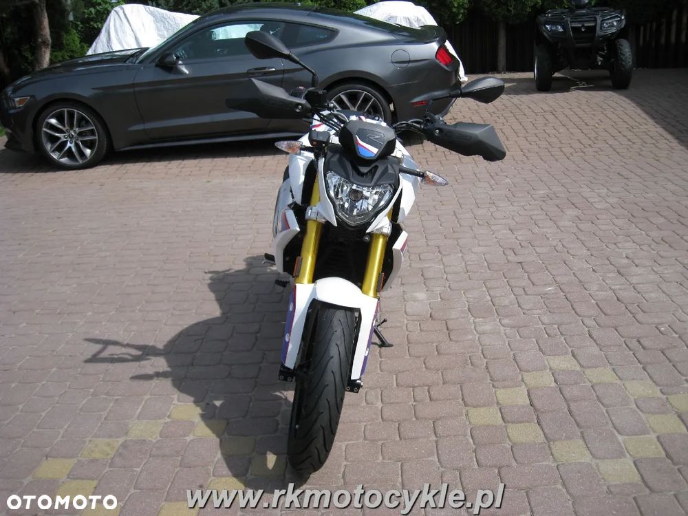 BMW G - 8