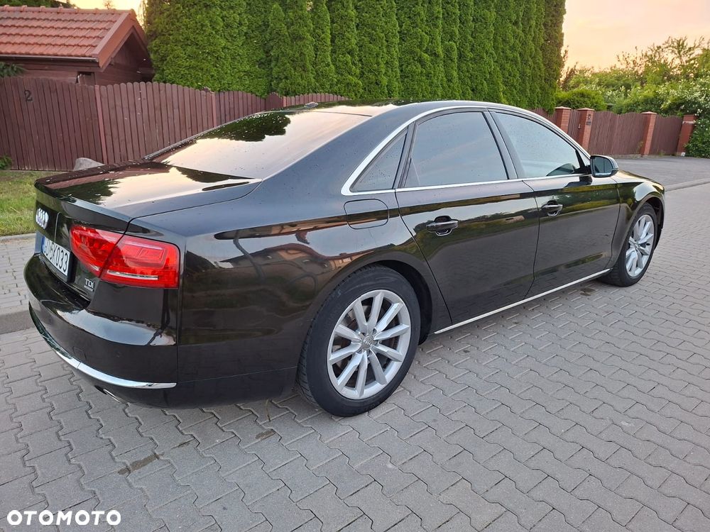 Audi A8 - 4