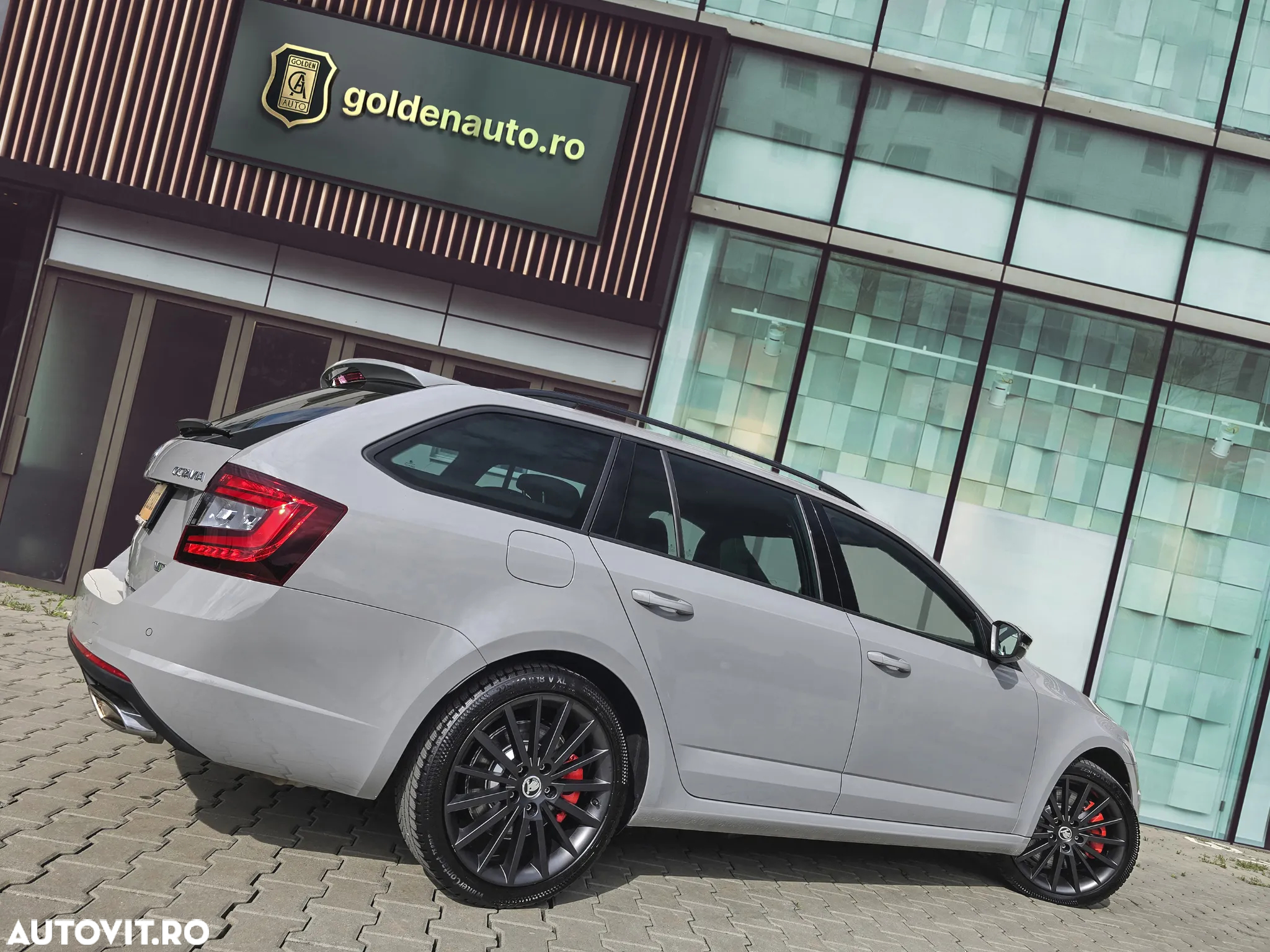 Skoda Octavia Combi 2.0 TSI DSG RS 245 - 33