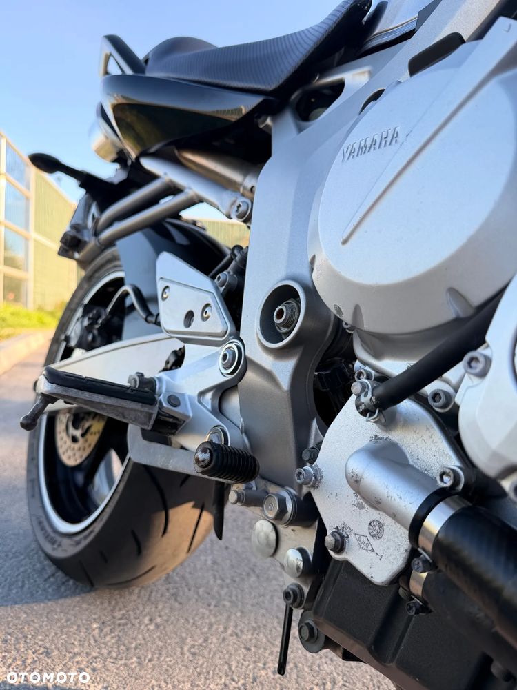 Yamaha FZ6 - 32