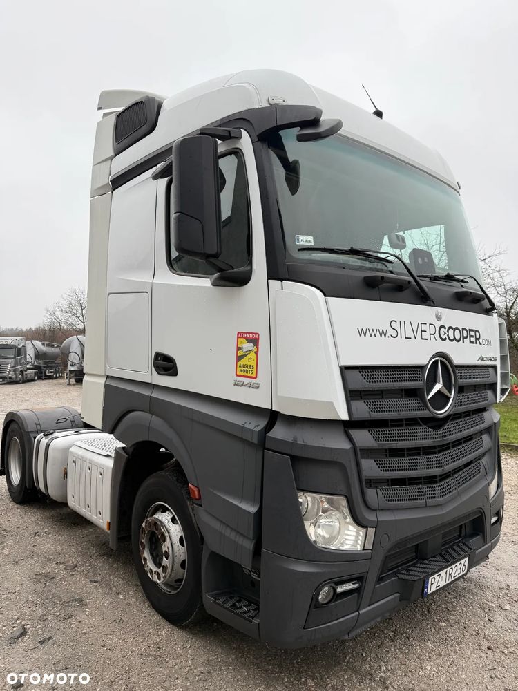 Mercedes-Benz Actros 1845 StreamSpace - 2