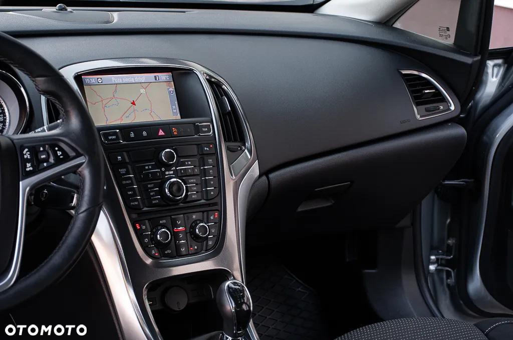 Opel Astra 1.4 Turbo Cosmo - 32