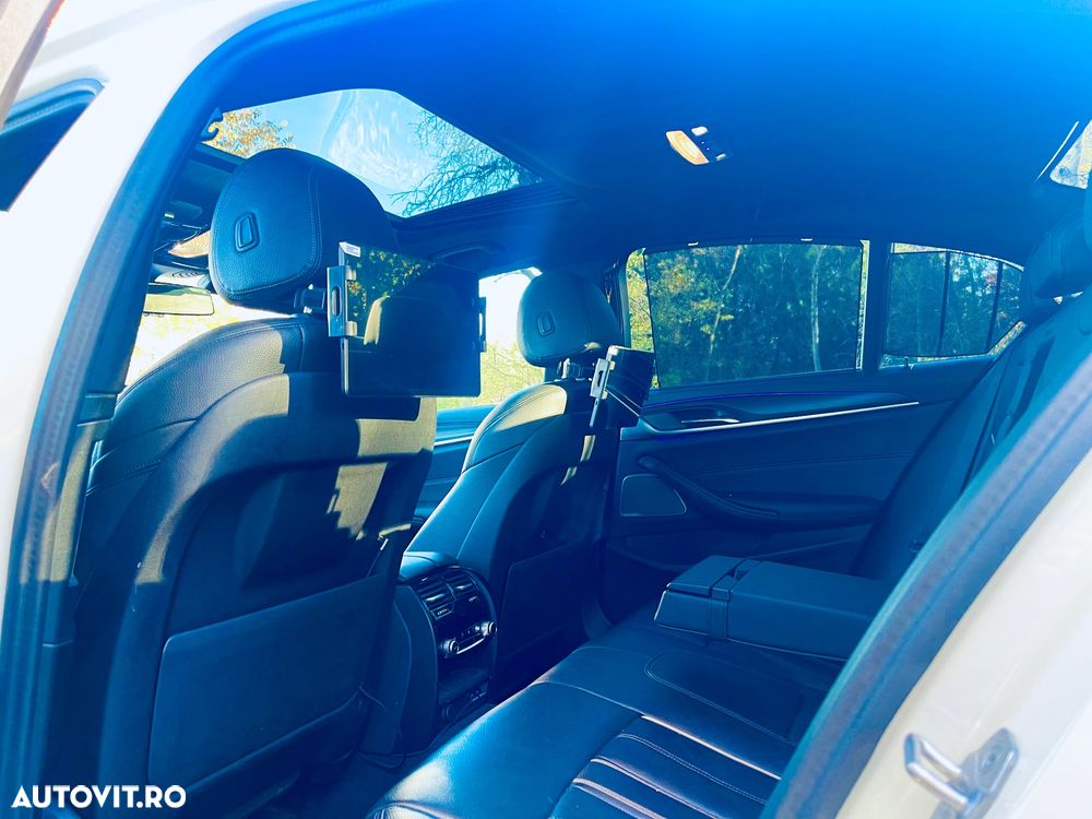 BMW Seria 5 530d xDrive AT MHEV - 10