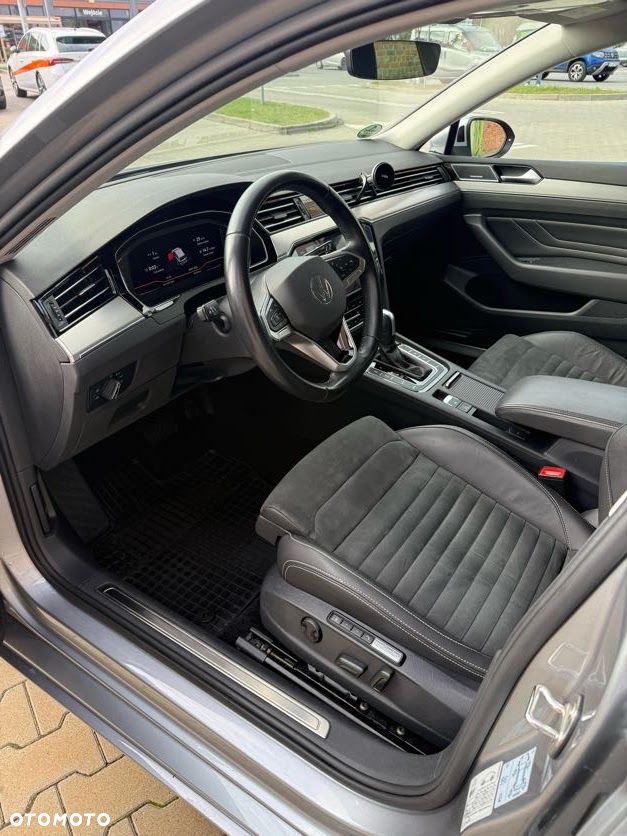 Volkswagen Passat 2.0 TSI Elegance DSG - 17