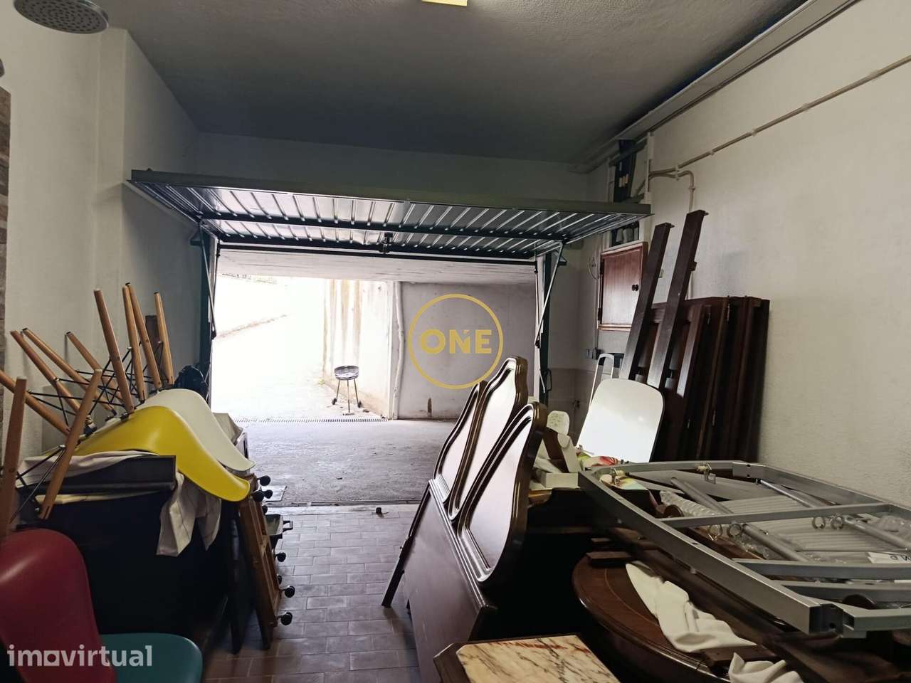 Garagem Box com copa e duche na Póvoa de Santa Iria - Grande imagem: 5/13