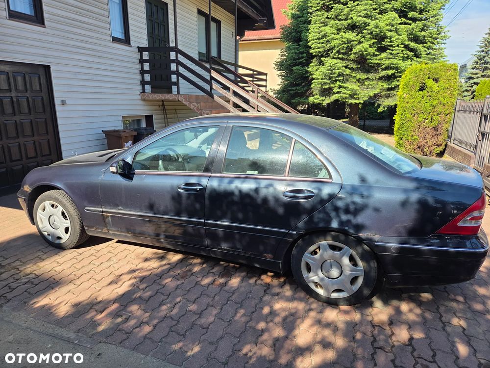 Mercedes-Benz Klasa C 240 Elegance 4-Matic - 10