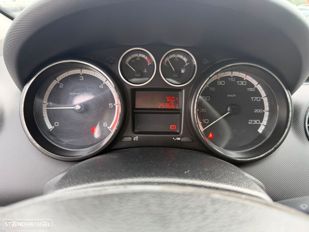 Peugeot 308 1.6 HDi Executive - 24