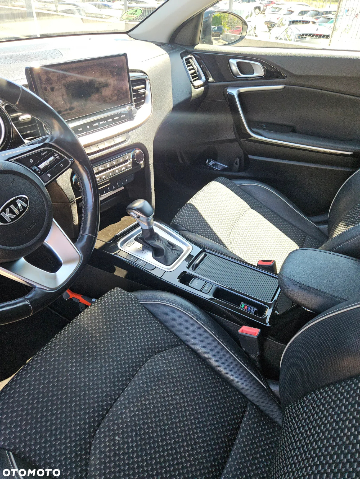 Kia Ceed - 14
