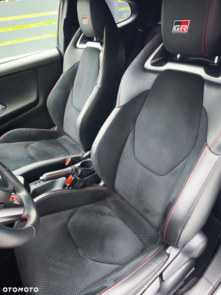 Toyota GR Yaris 1.6 Dynamic - 10