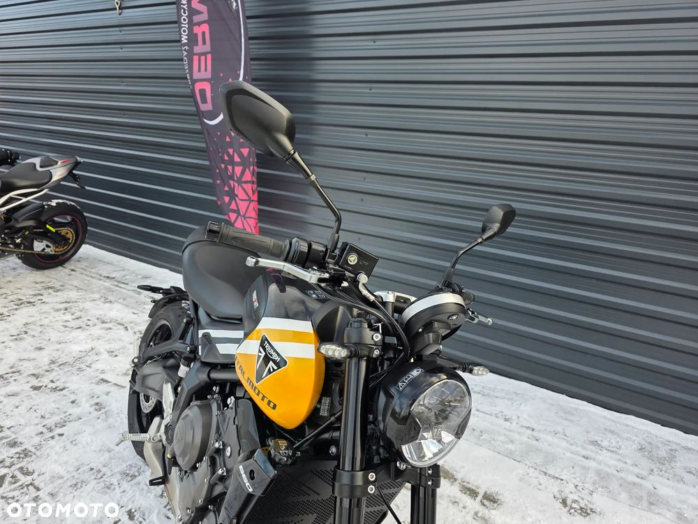 Triumph Trident - 24