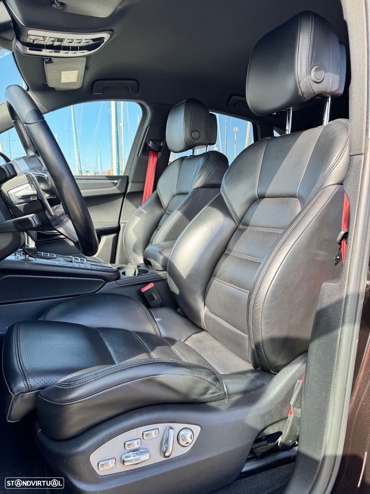Porsche Macan 2.0T — fotografia 18