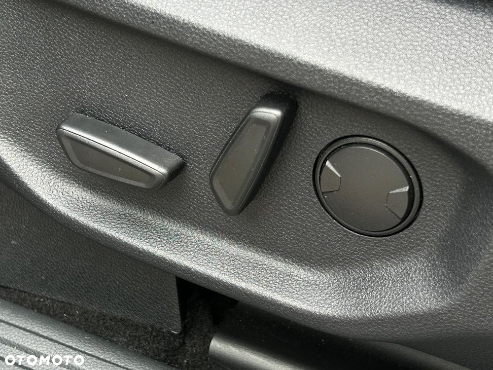 Volkswagen Amarok 3.0 V6 TDi 4MOTION Aventura - 36