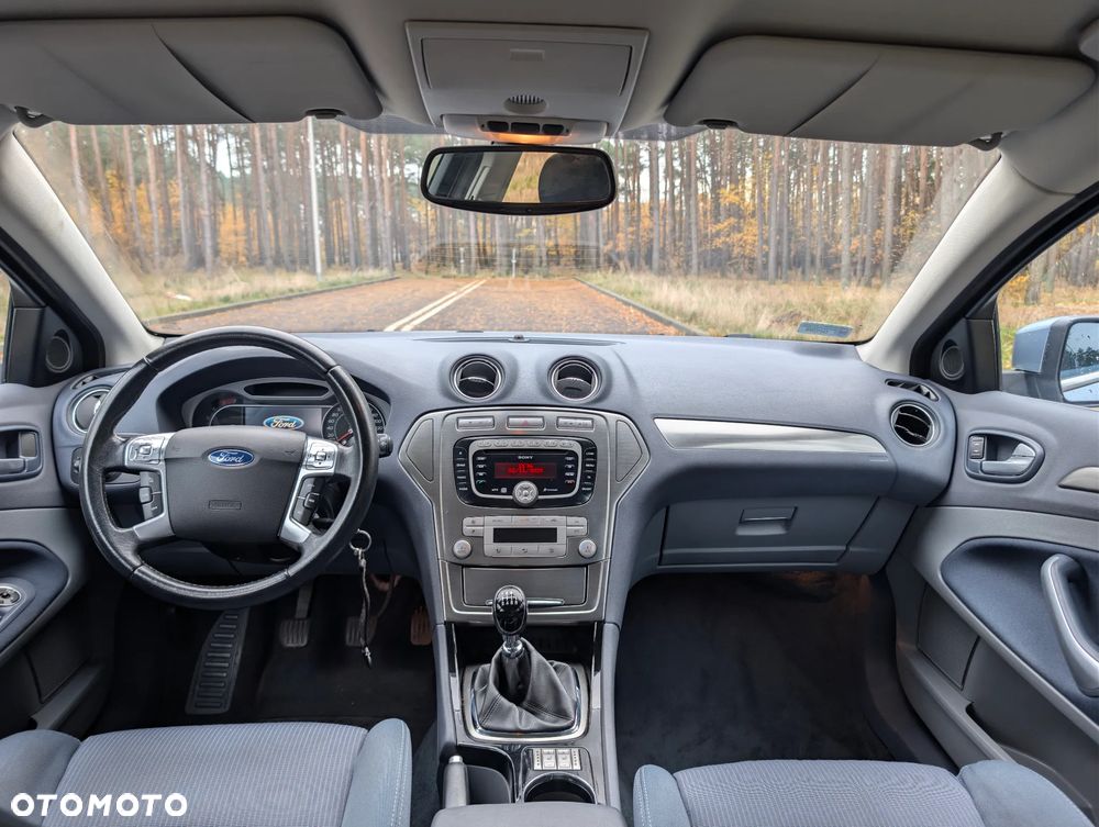 Ford Mondeo 2.5 Titanium - 9