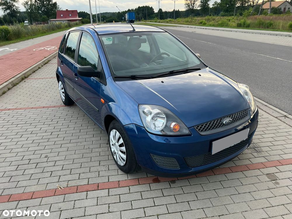 Ford Fiesta 1.4 Ambiente - 21
