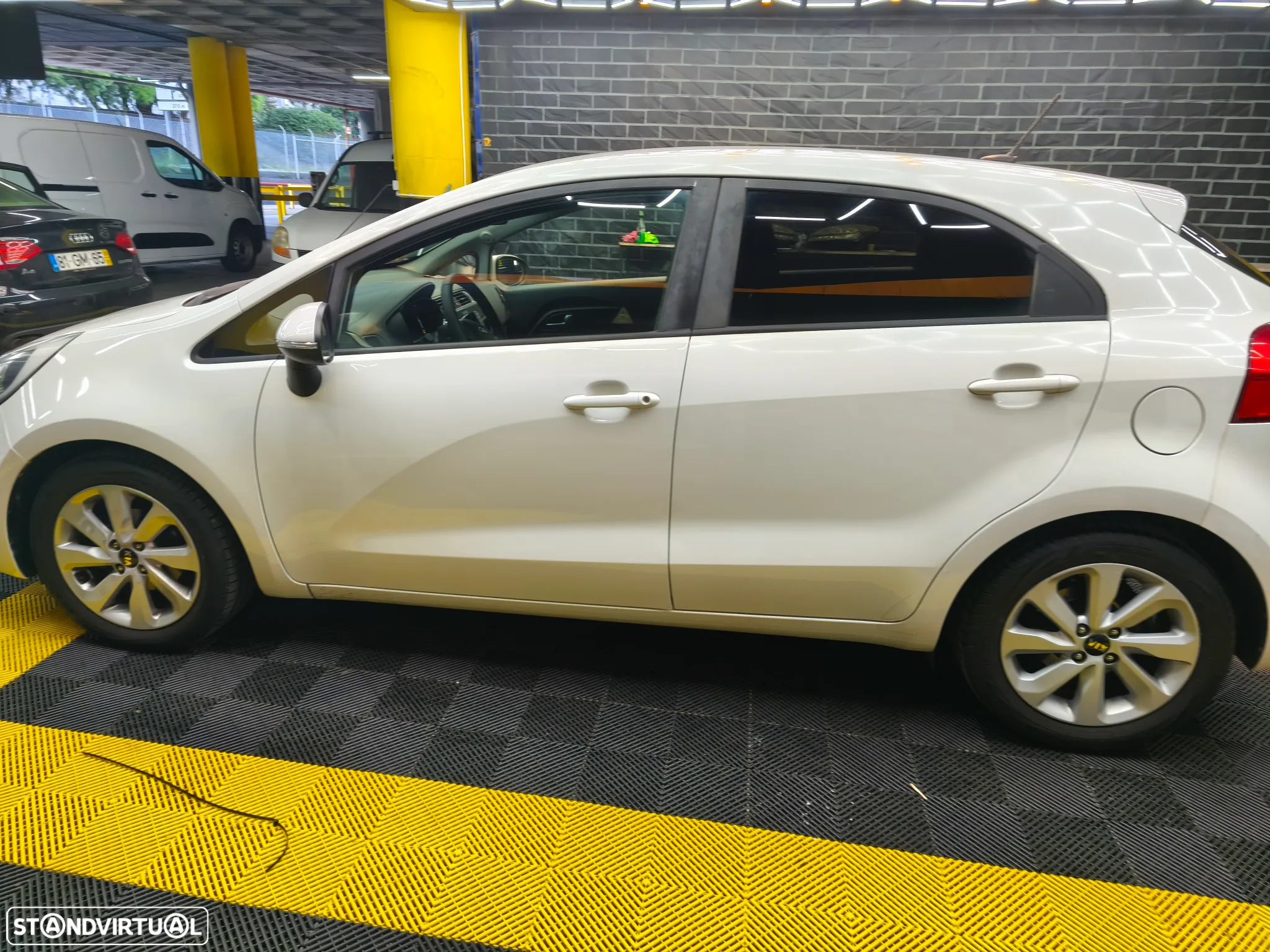 Kia Rio 1.1 CRDi LX - 6