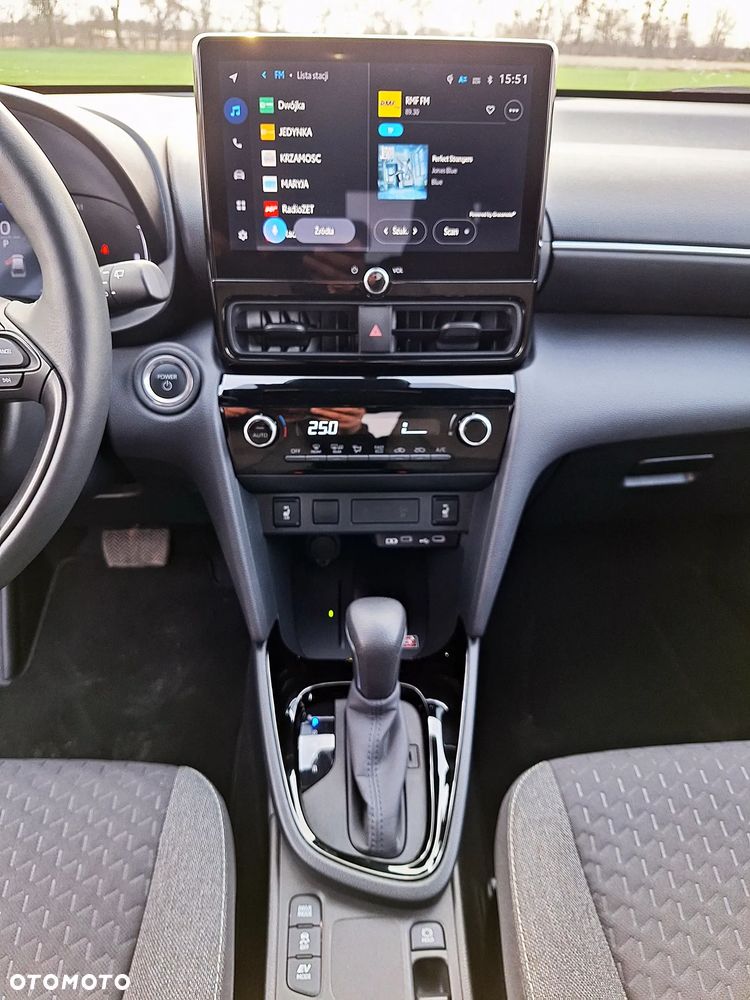 Toyota Yaris Cross 130 1.5 VVT-i Team Deutschland - 32