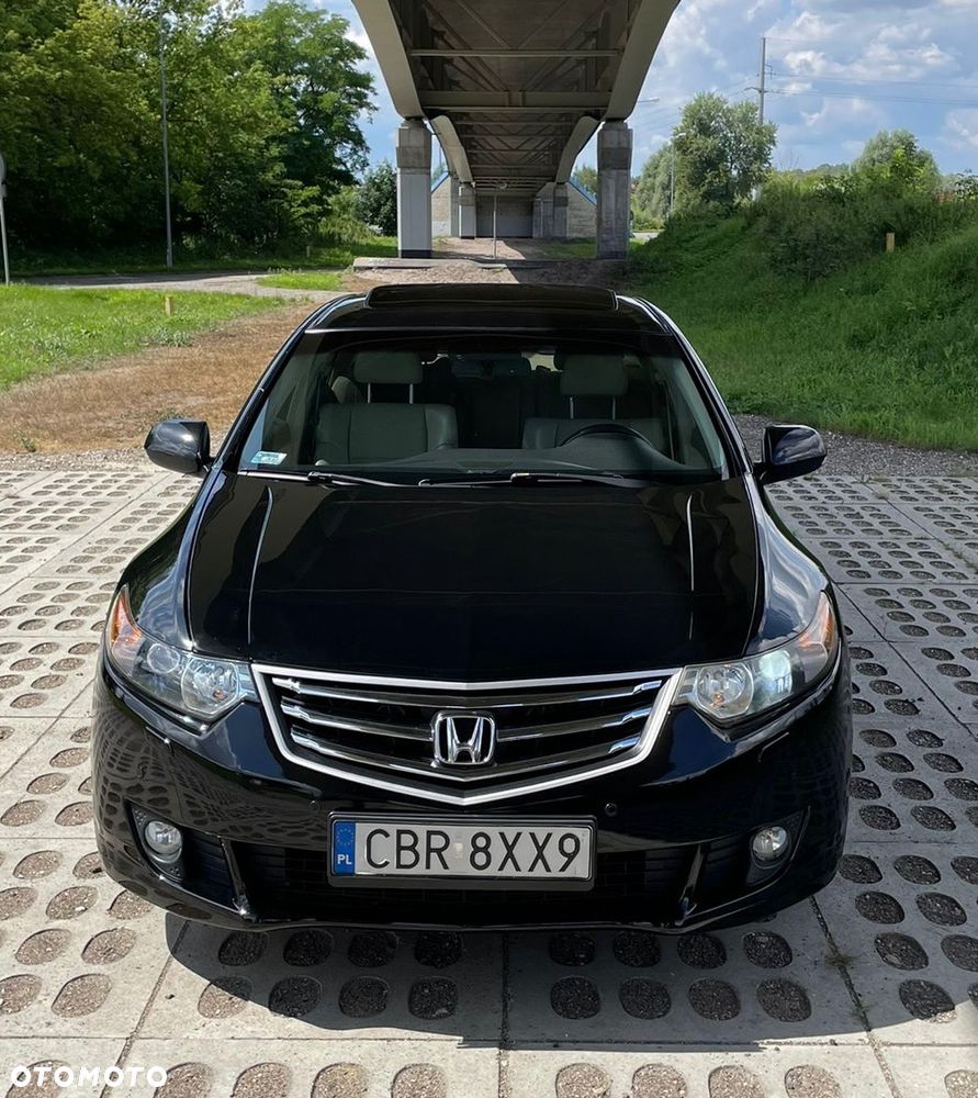 Honda Accord 2.0 Executive Nav - 2