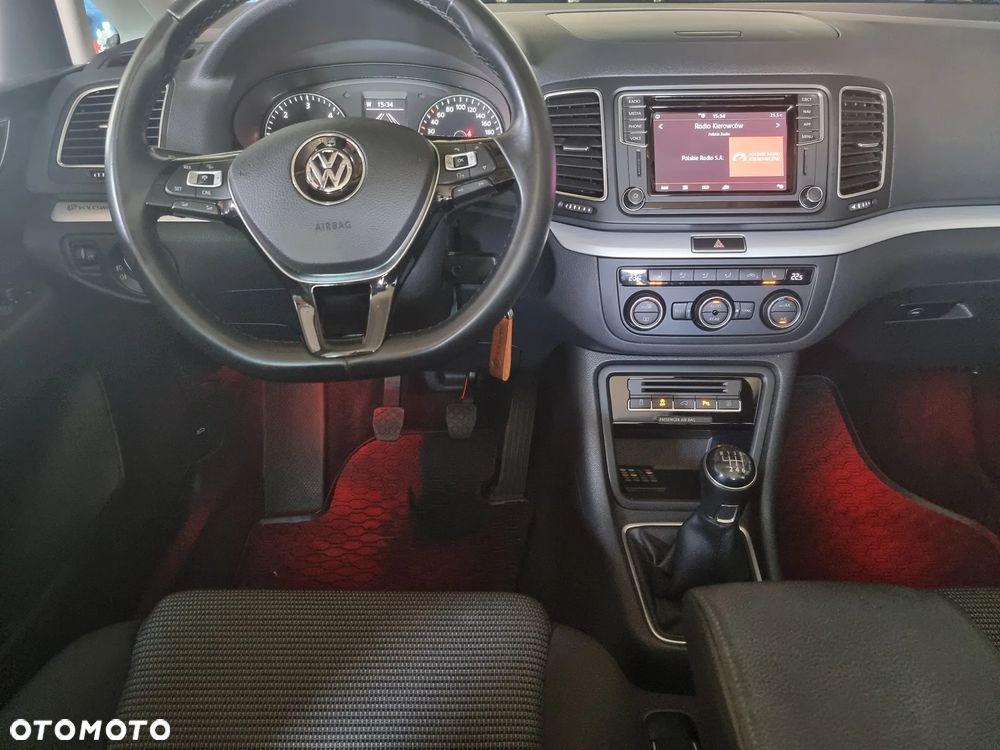 Volkswagen Sharan 2.0 TDI (BlueMotion Technology) Highline - 33