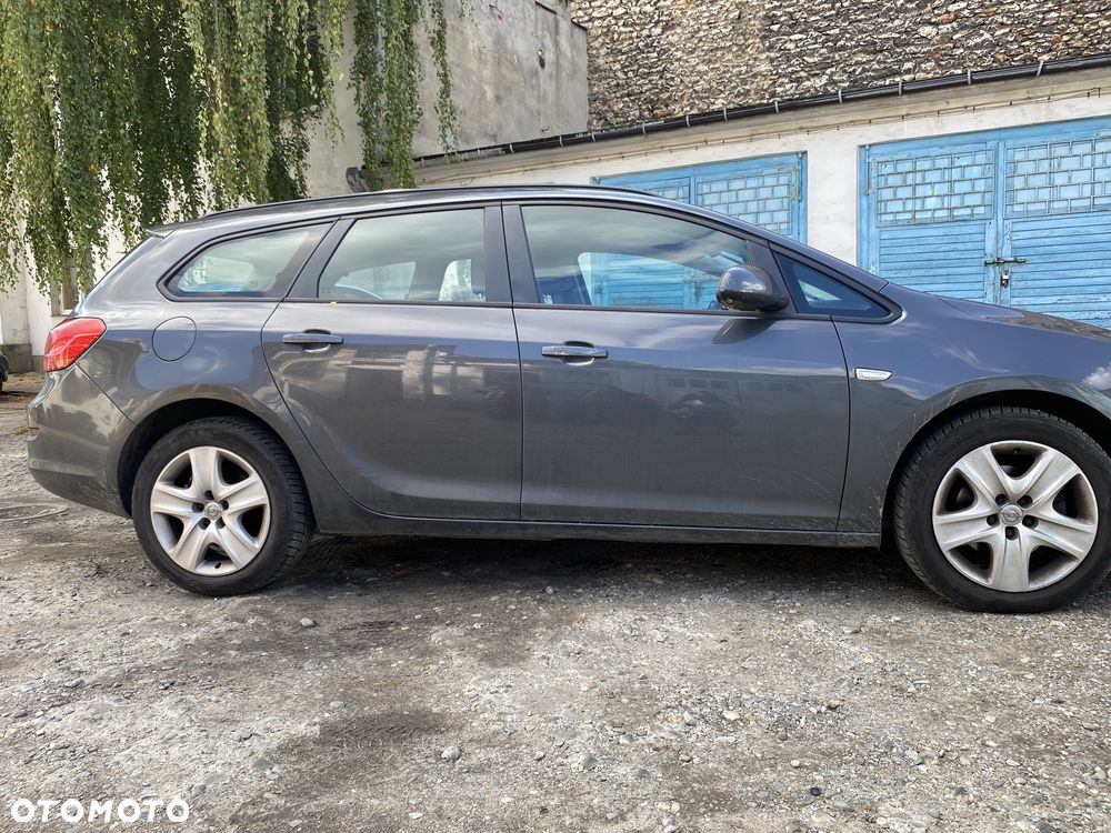 Opel Astra - 4