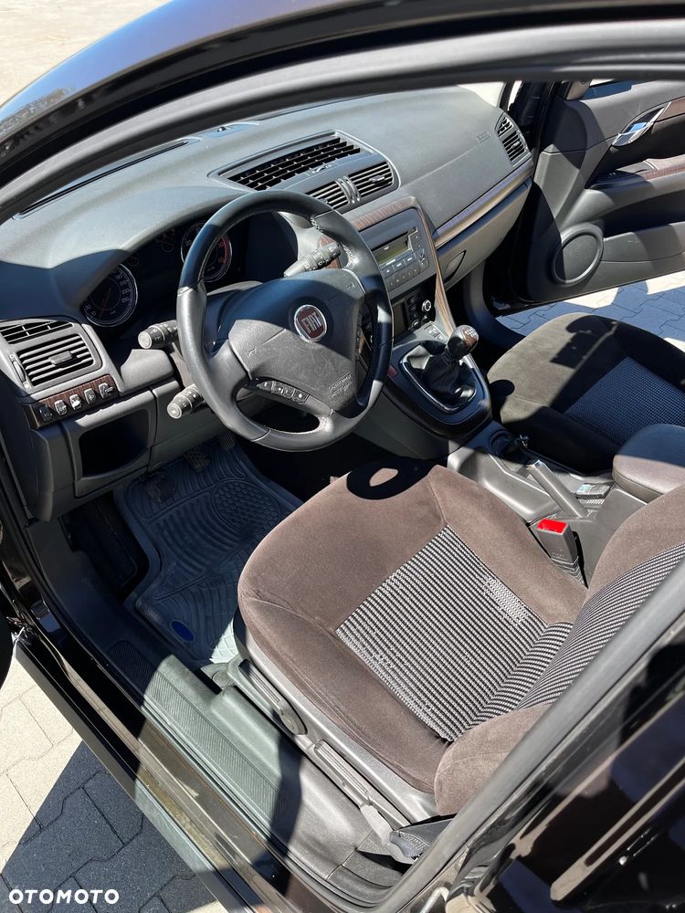 Fiat Croma 1.9 JTD Emotion - 11