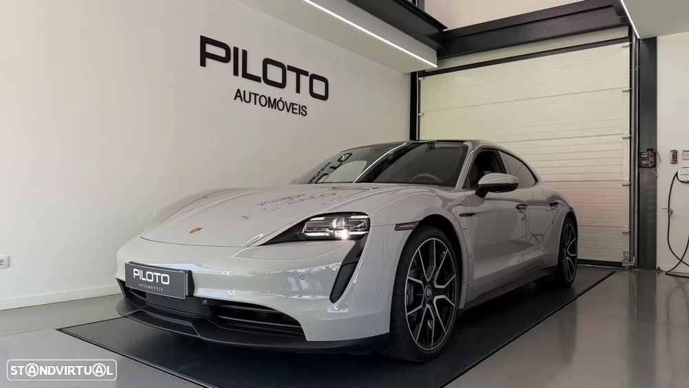 Porsche Taycan Sport Turismo Standard - 2