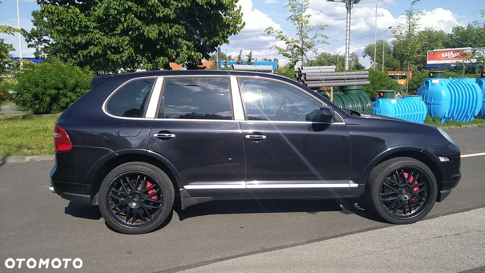 Porsche Cayenne Turbo - 9