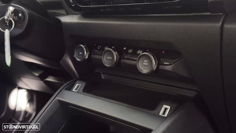 Citroën C4 1.2 Hybrid Plus e-DSC6 - 19