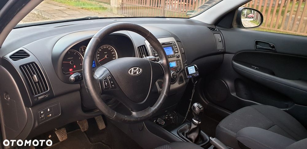 Hyundai i30 i30cw 1.6 CRDi blue Classic - 8