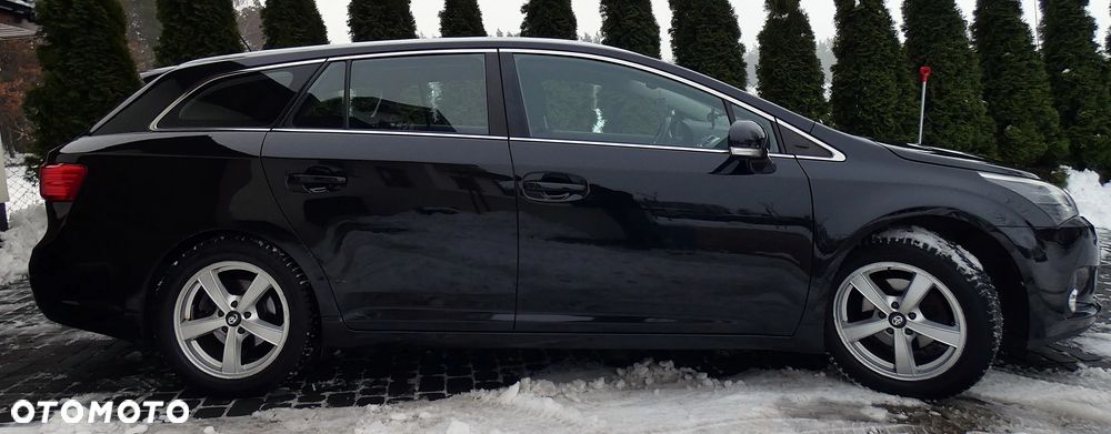 Toyota Avensis 1.8 Premium - 34