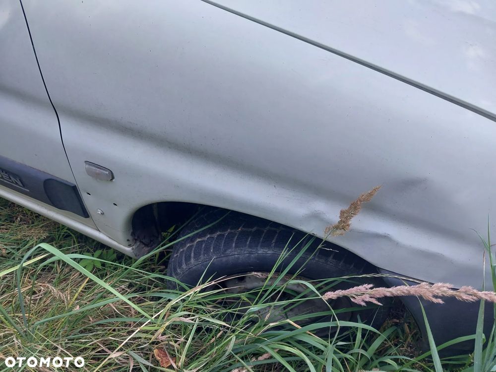 Citroen Berlingo Peugeot Partner I silnik 1.9 TD skrzynia biegów drzwi maska błotnik klapa EWPA szyba czołowa fotel belka felgi alternator maglownica lampa zderzak hak holowniczy relingi bagażnik dachowy klamka zacisk mcperson rozrusznik pompa wtryskowa paliwa antena zegary stacyjka lusterko prawy lewy prawe lewe CAŁY NA CZĘŚCI WSZYSTKIE CZĘŚCI - 14