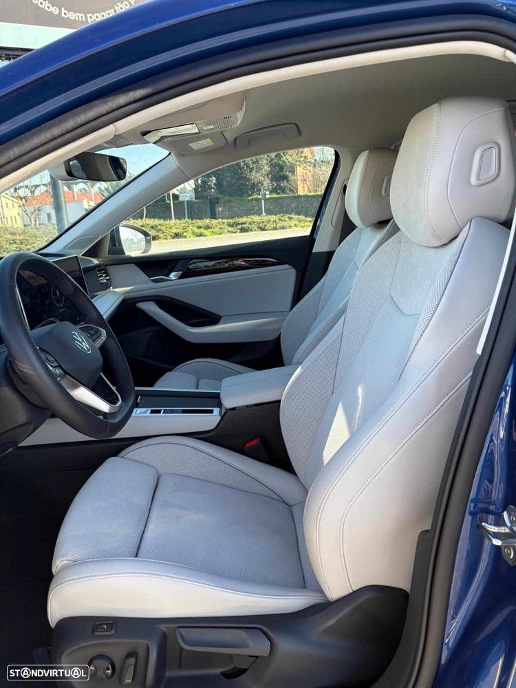 VW Passat Variant 1.5 eTSI Business DSG - 8