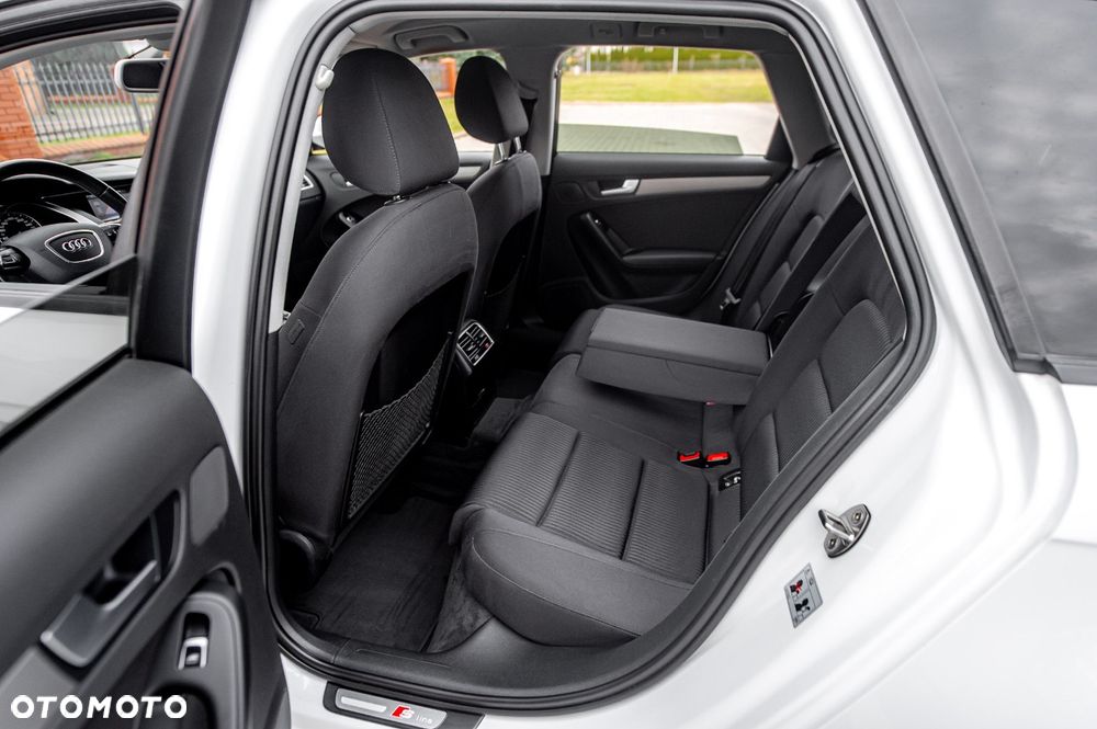 Audi A4 Avant 2.0 TFSI quattro S tronic S line Sportpaket - 23