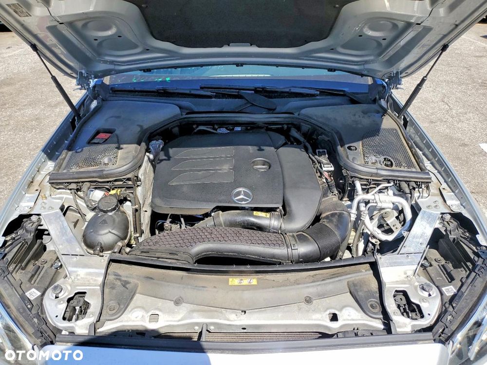 Mercedes-Benz Klasa E 300 9G-TRONIC AMG Line - 11