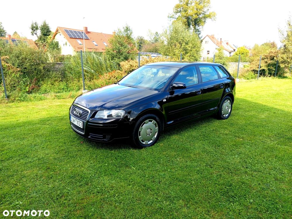 Audi A3 Sportback 1.6 Ambiente - 1