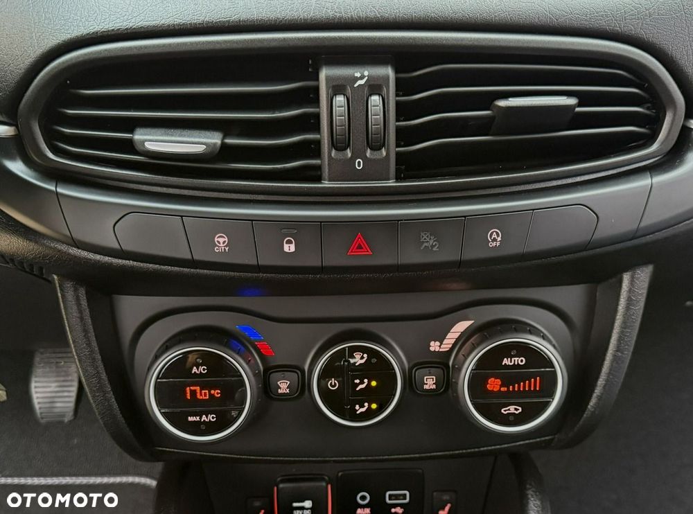 Fiat Tipo 1.4 T-Jet 16v Lounge EU6 - 27