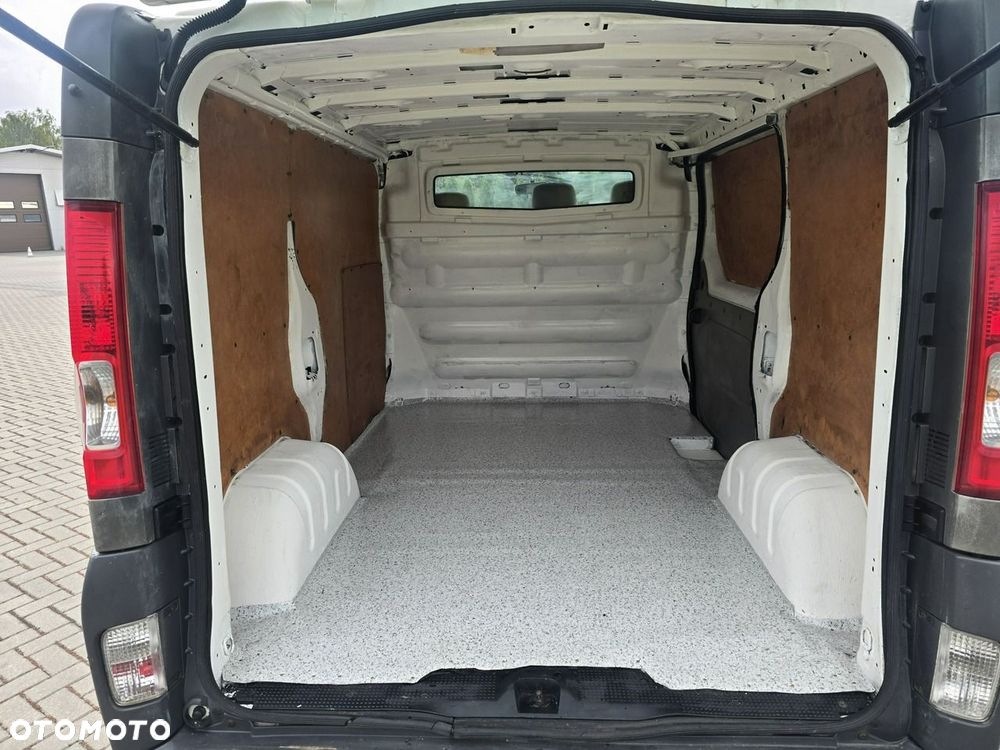 Renault Trafic - 16