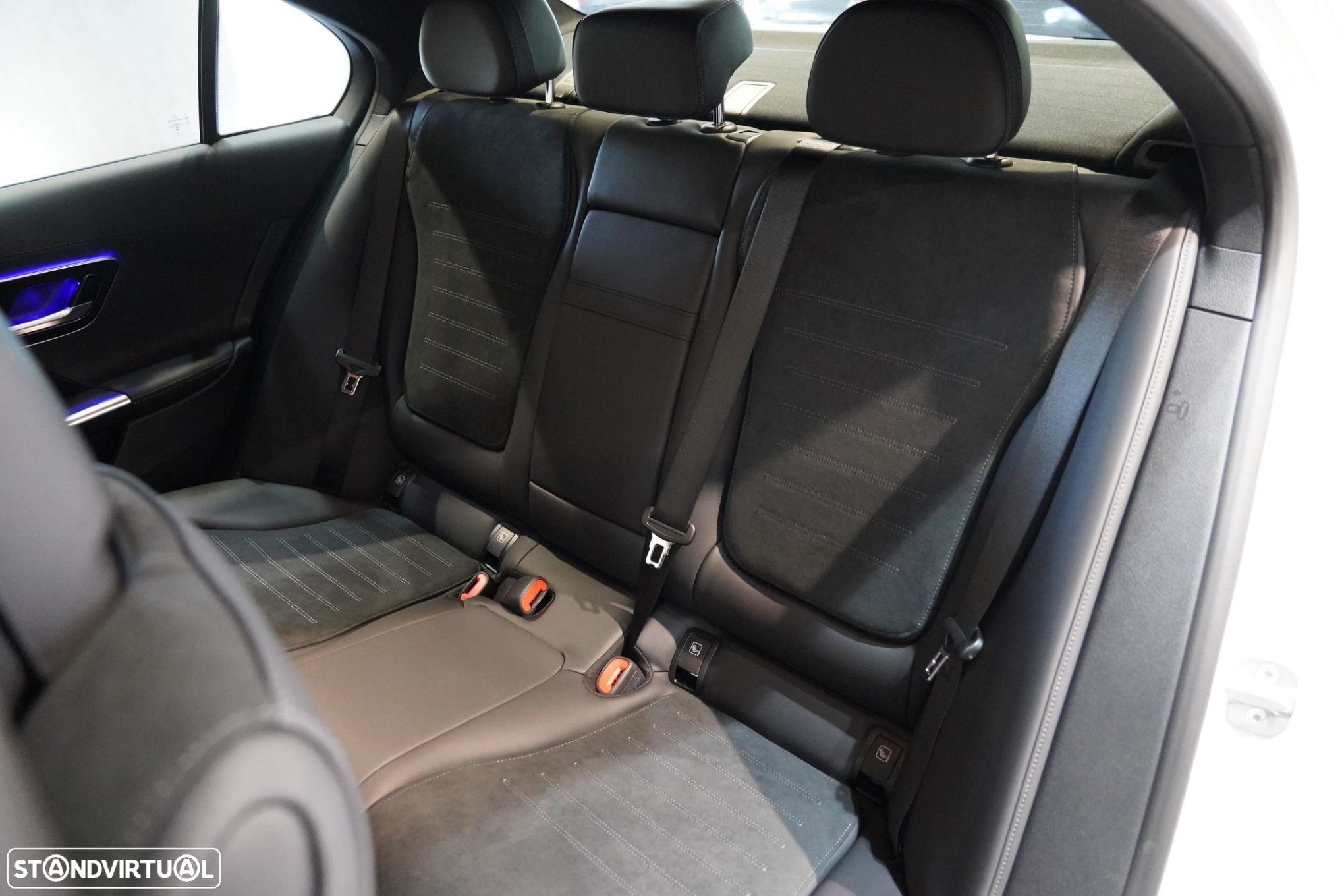 Mercedes-Benz C 300 d AMG Line - 25