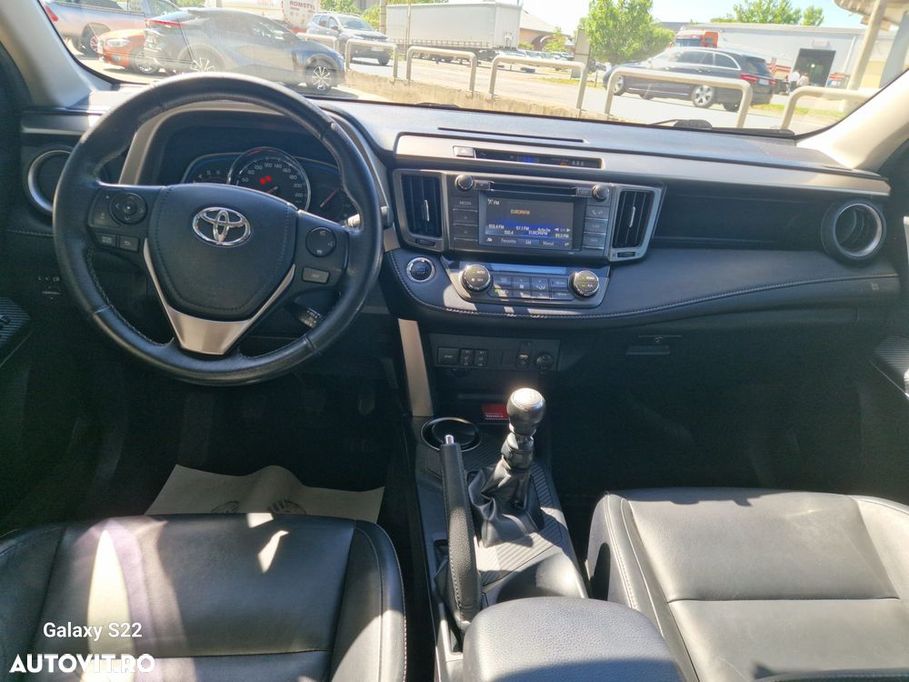 Toyota RAV4 2.0 D-4D 4WD Executive - 13