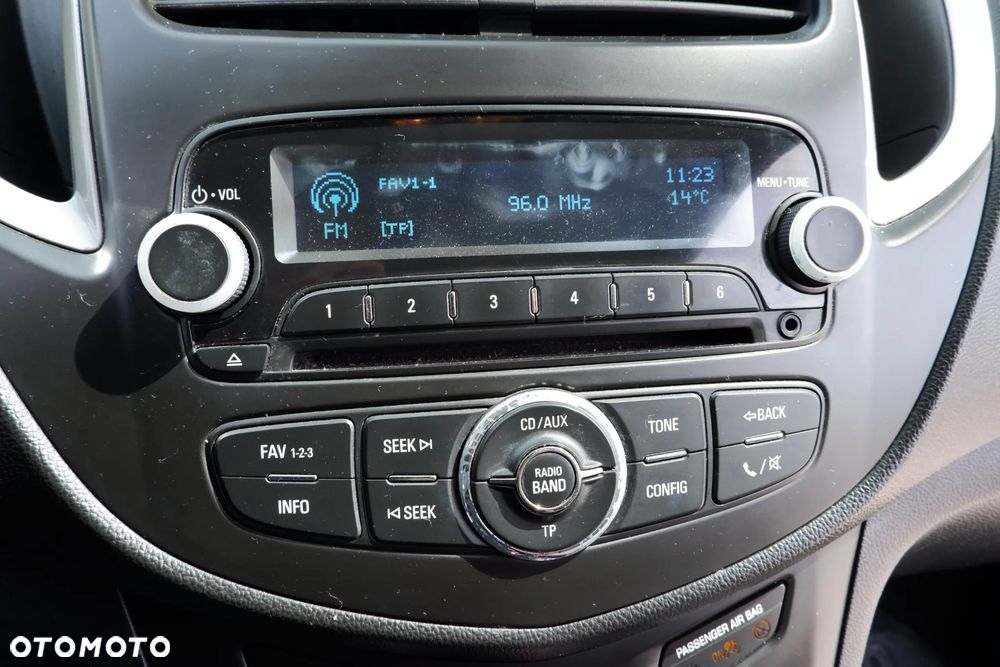Chevrolet Trax 1.6 LS - 19