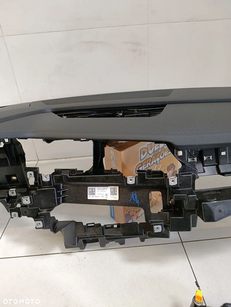 Deska konsola poduszki pasy eu head up #2 Audi Q8 e-tron etron lift - 6