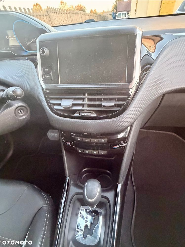 Peugeot 2008 PureTech 110 Stop&Start EAT6 Allure - 15