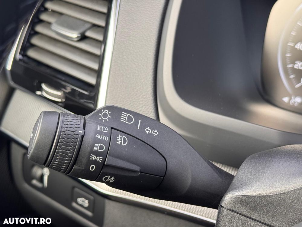 Volvo XC 90 B5 MHEV AWD 7 locuri R-Design - 33