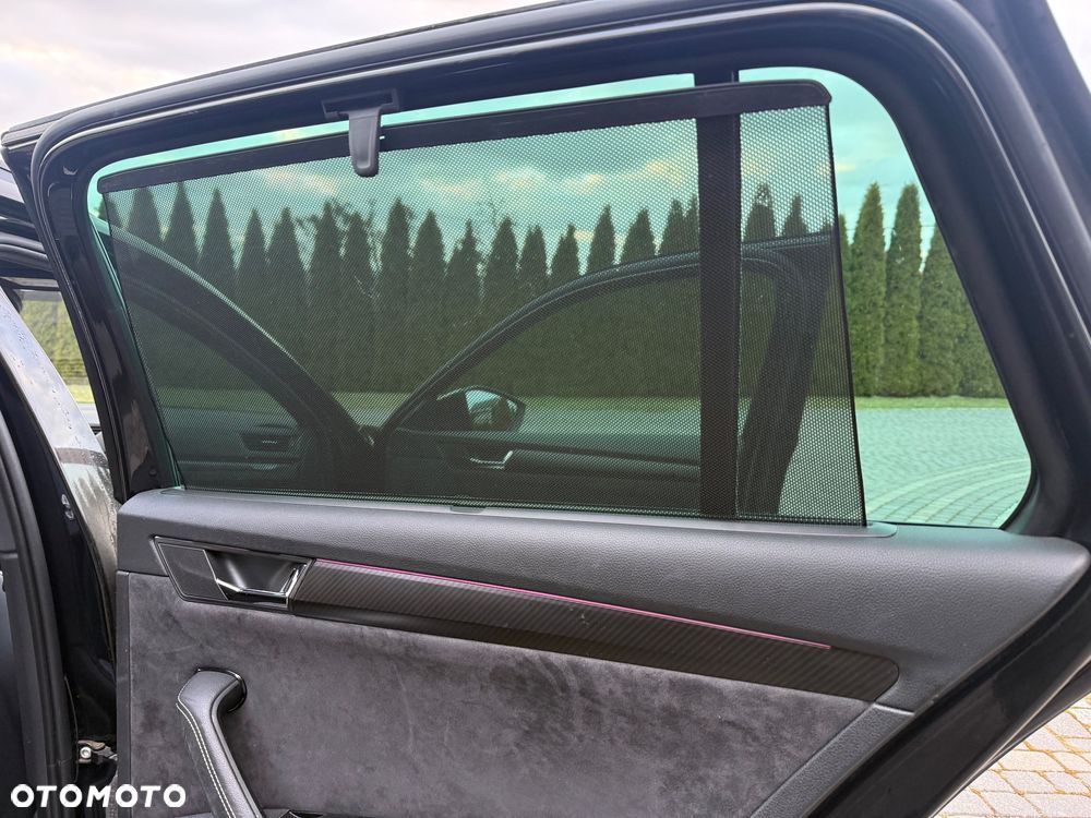 Skoda Superb 2.0 TDI Sportline DSG - 33