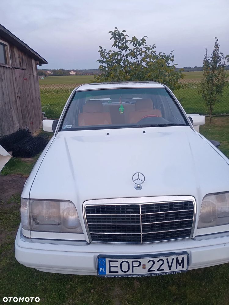 Mercedes-Benz W124
