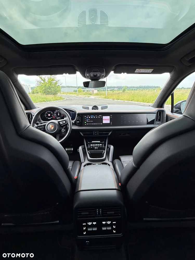 Porsche Cayenne - 9