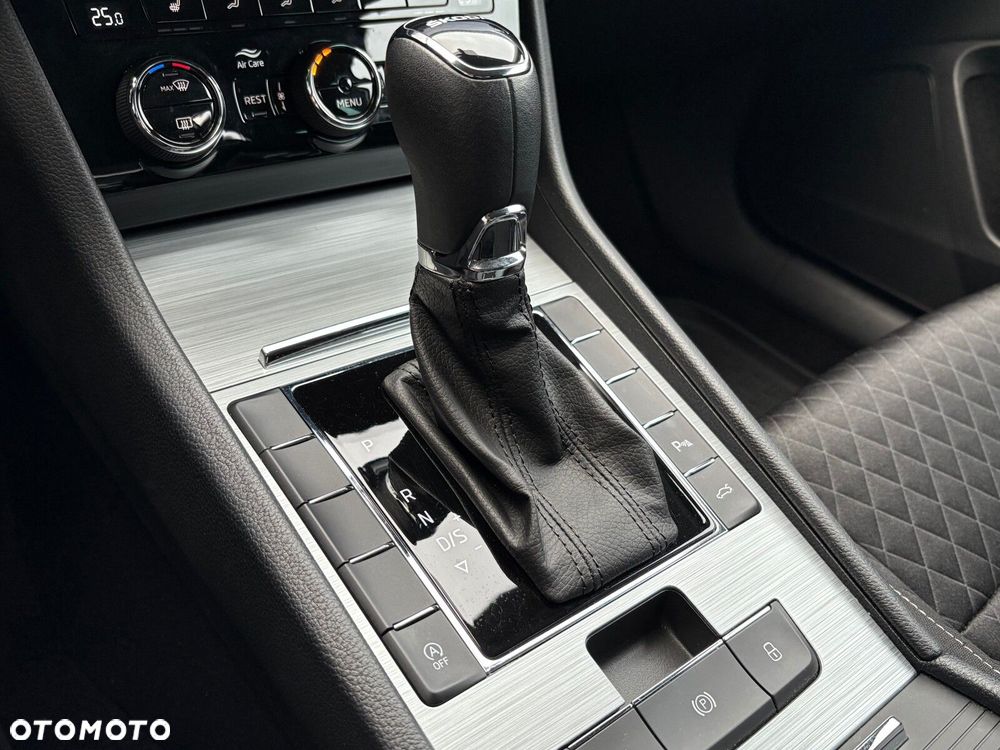 Skoda Superb 1.5 TSI Ambition DSG - 29